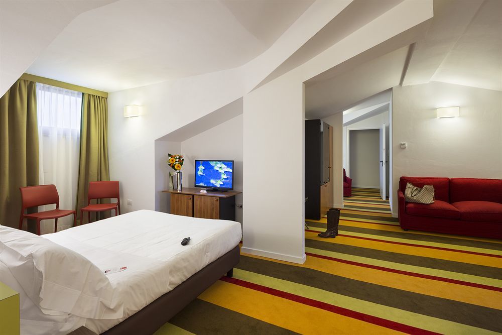 Unaway Hotel 파브로 외부 사진