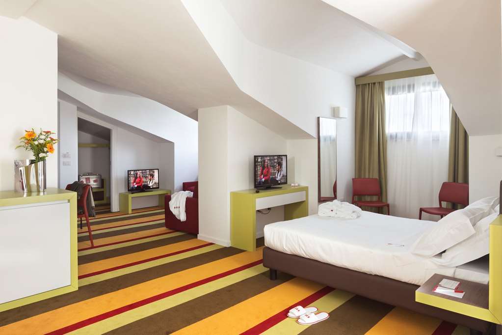 Unaway Hotel 파브로 객실 사진